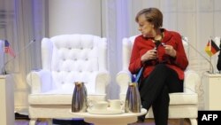 Merkel Haaqada Obama ilə görüşü gözləyir